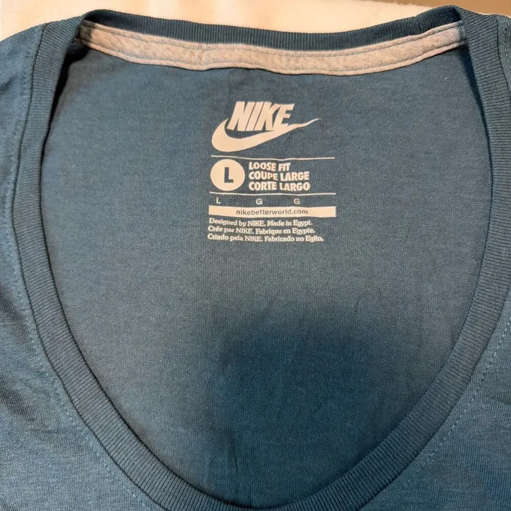 Nike Women's Loose Fit Green Tshirt Size Large